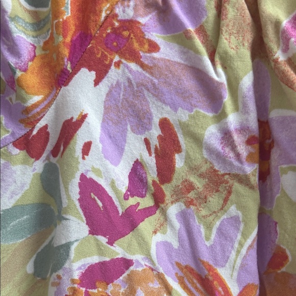 Floral Ruffle Blouse - Multicolor - Picture 3 of 4